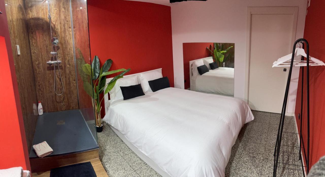 Modern & Central 3 Minutes From The River Вила-Нова-ди-Гая Экстерьер фото