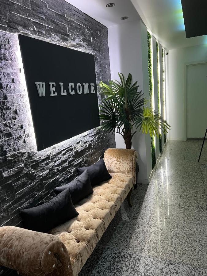 Modern & Central 3 Minutes From The River Вила-Нова-ди-Гая Экстерьер фото