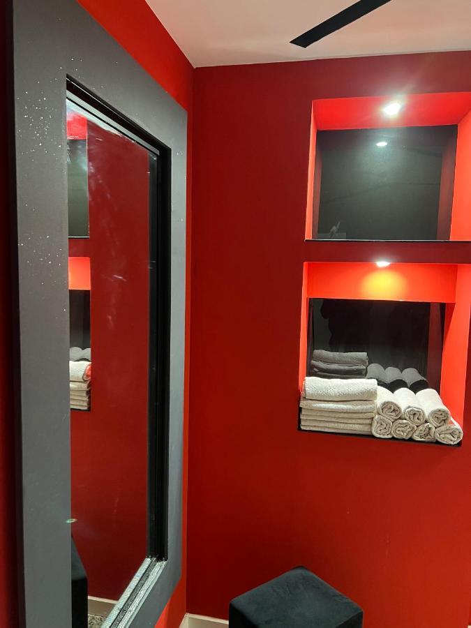 Modern & Central 3 Minutes From The River Вила-Нова-ди-Гая Экстерьер фото
